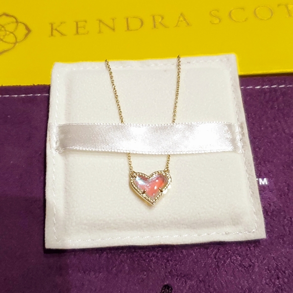 Kendra Scott Ari Heart Gold In Dichroic 